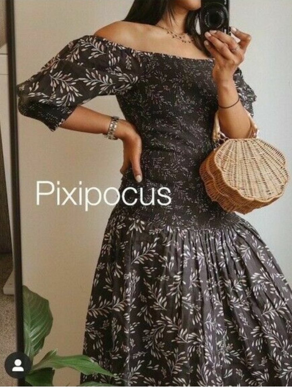 Zara Smocked Off the Shoulder
Gray Floral Midi Dress Sz S